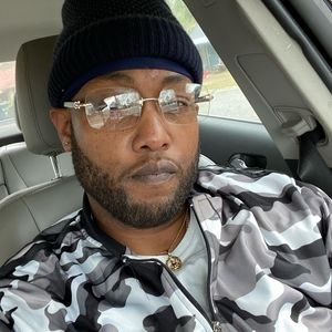 Meet your Posher, Gregory